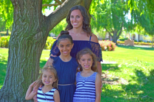 We are excited to welcome Krysten Escobedo as our Jibe Parent Champion. She will be leading our daily morning and afternoon walking school bus! Join Krysten and Mrs. Battin on our first walking school bus of the year, Wednesday, August 8th. The walkers depart Burberry each morning at 8:00 AM - hope to see you there!