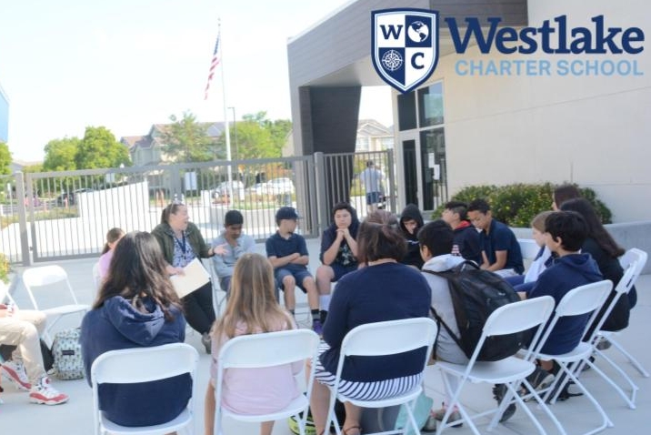 Our 6th-8th grade students participated in their second Advisory Fishbowl. Our students brainstormed how to build strong communities in middle school. Thank you to the parent volunteers for joining us, and to the students for sharing their voice.