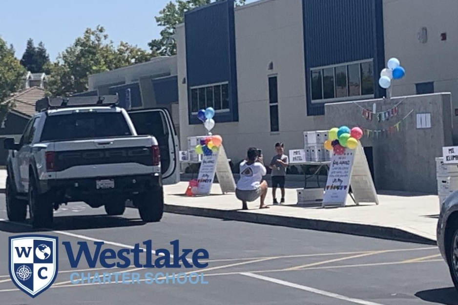 Our Kindergarten families kicked off the Distance Learning Kit pick up schedule this Friday. Our kindergarten team made sure to give our newest explorers a warm Westlake welcome, even with a contactless pick up!